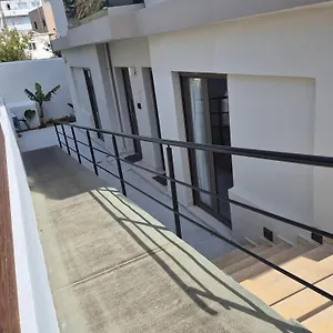 https://calmare.rethymnohotels.net