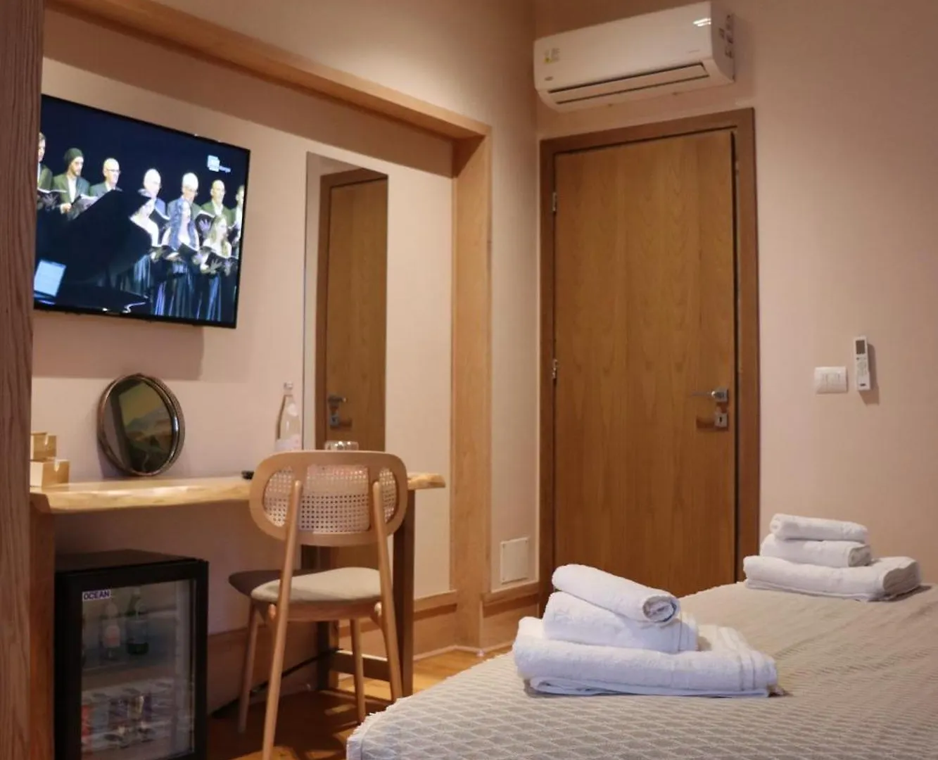 Velar Hotel Boutique Korce 0*,